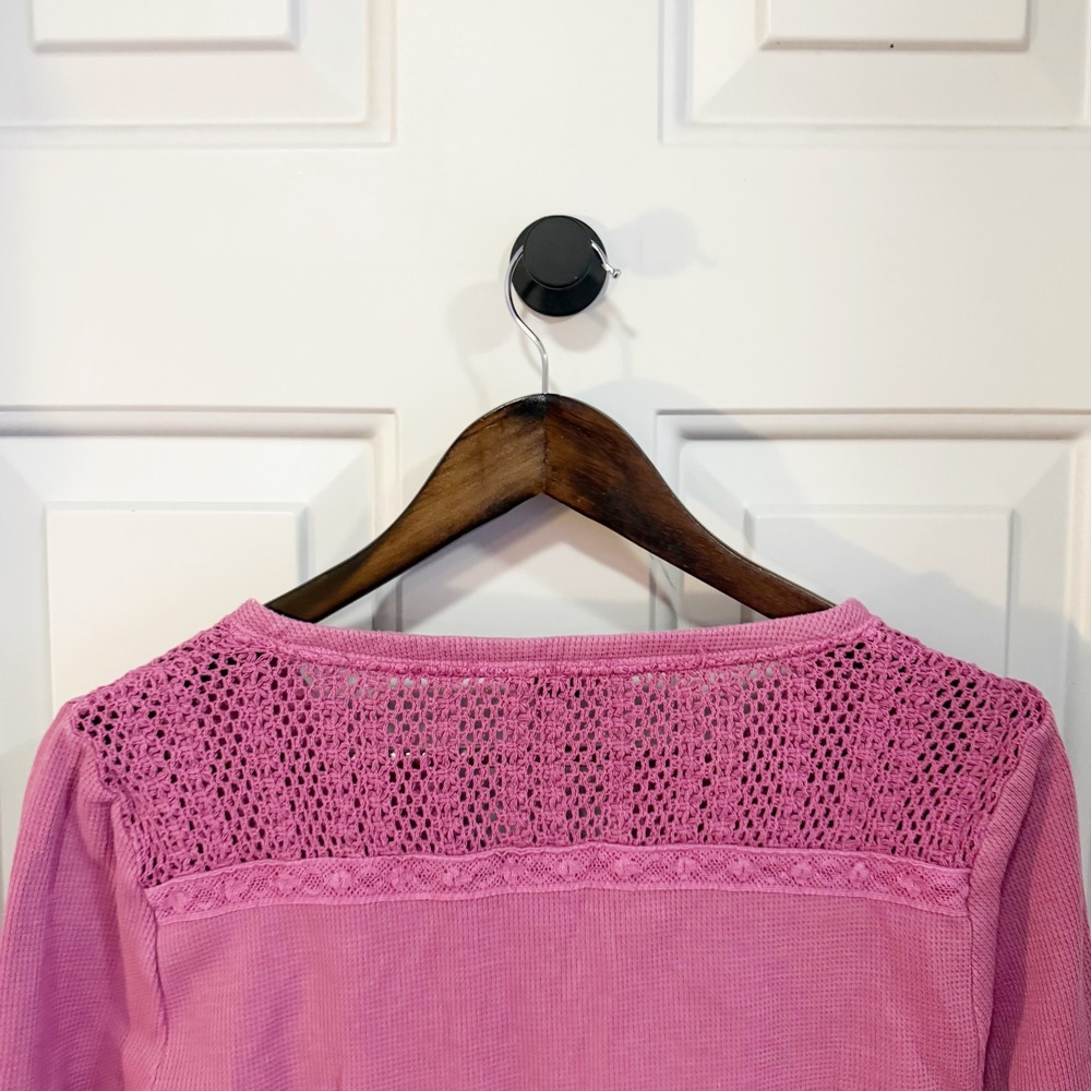 Lucky Brand Thermal Top Women Medium Pink Crochet Lace Waffle Knit Long Sleeve - Picture 7 of 7